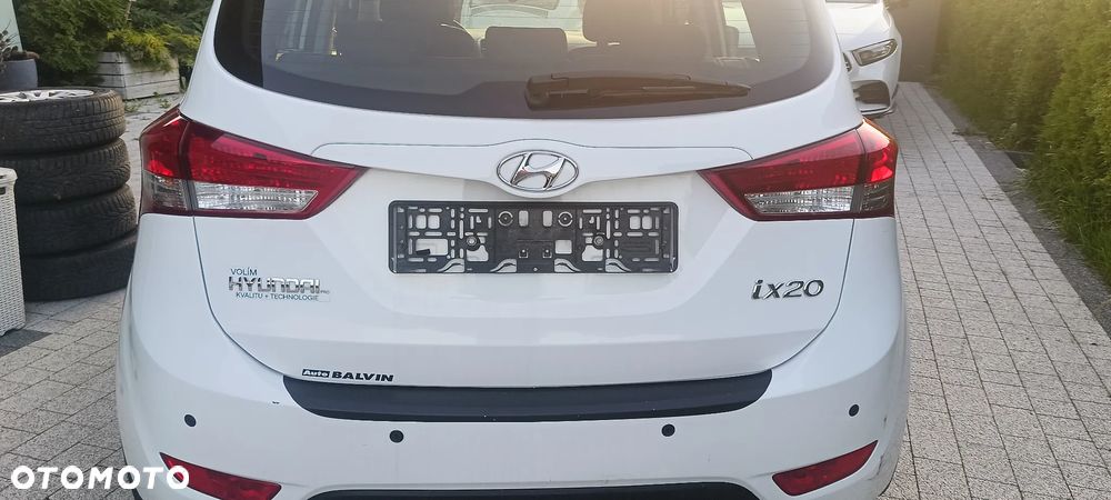 Hyundai ix20 1.6 blue Space - 12