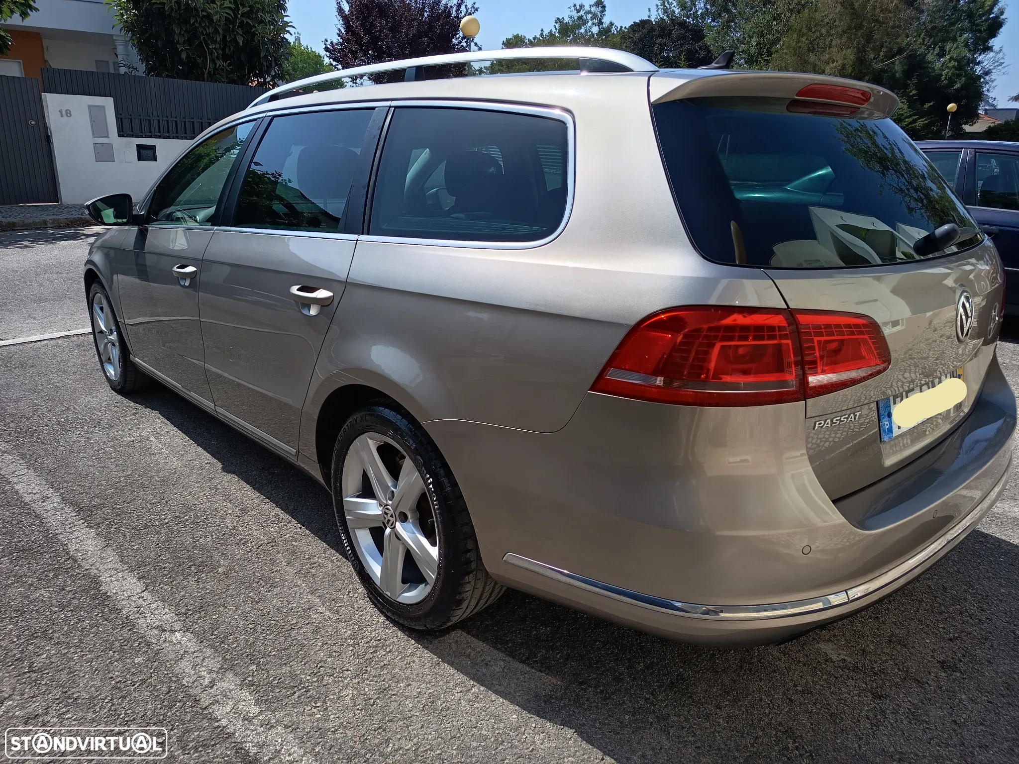 VW Passat Variant - 4