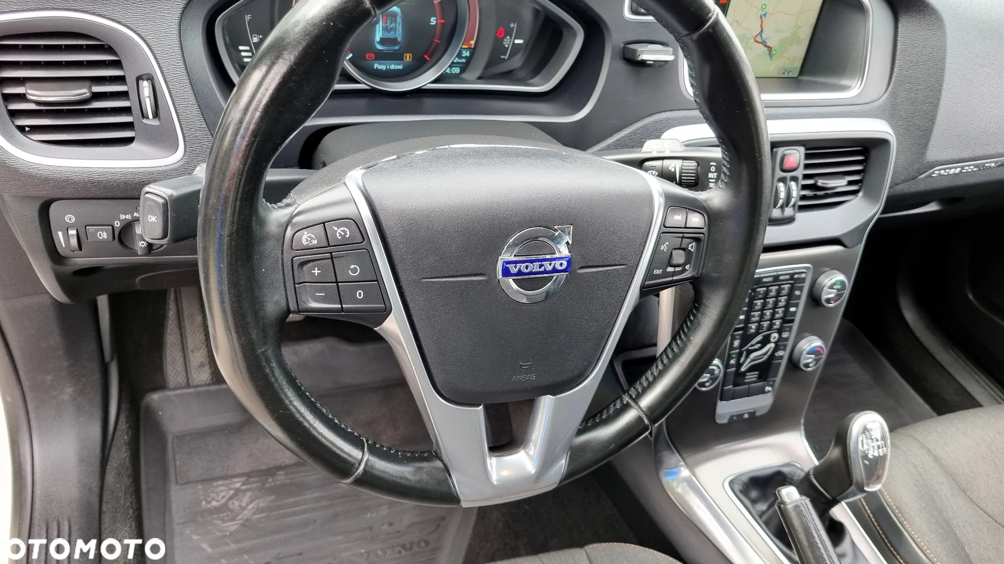 Volvo V40 Cross Country D3 Momentum - 21