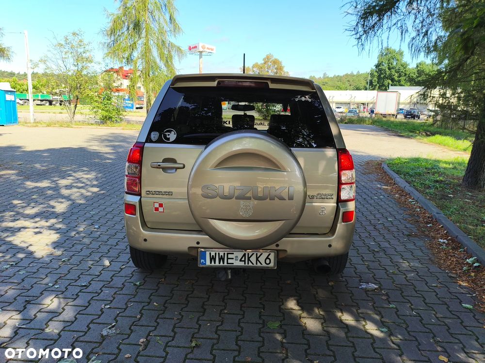 Suzuki Grand Vitara 2.0 De luxe - 4