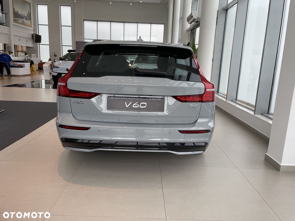 Volvo V60 B4 B Plus Dark - 8