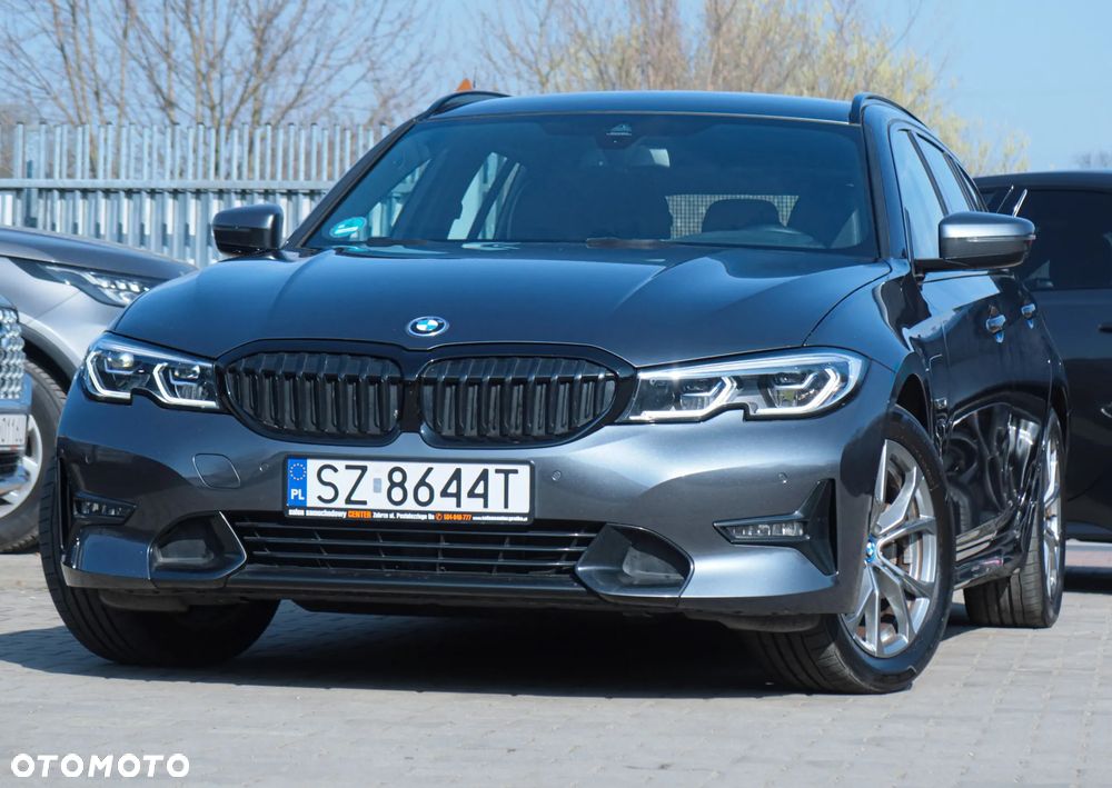 BMW Seria 3 330e Sport Line - 4