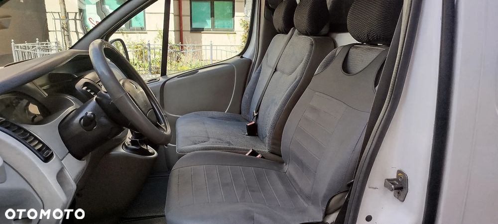 Renault Trafic - 11