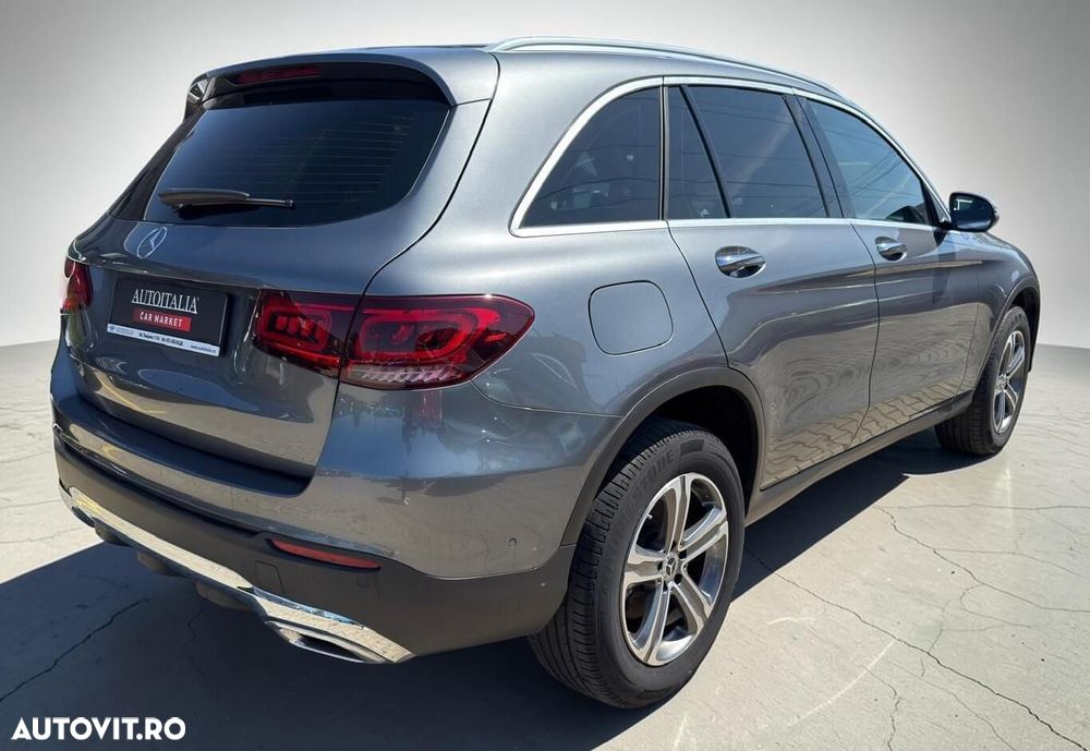 Mercedes-Benz GLC 300 d 4MATIC - 24