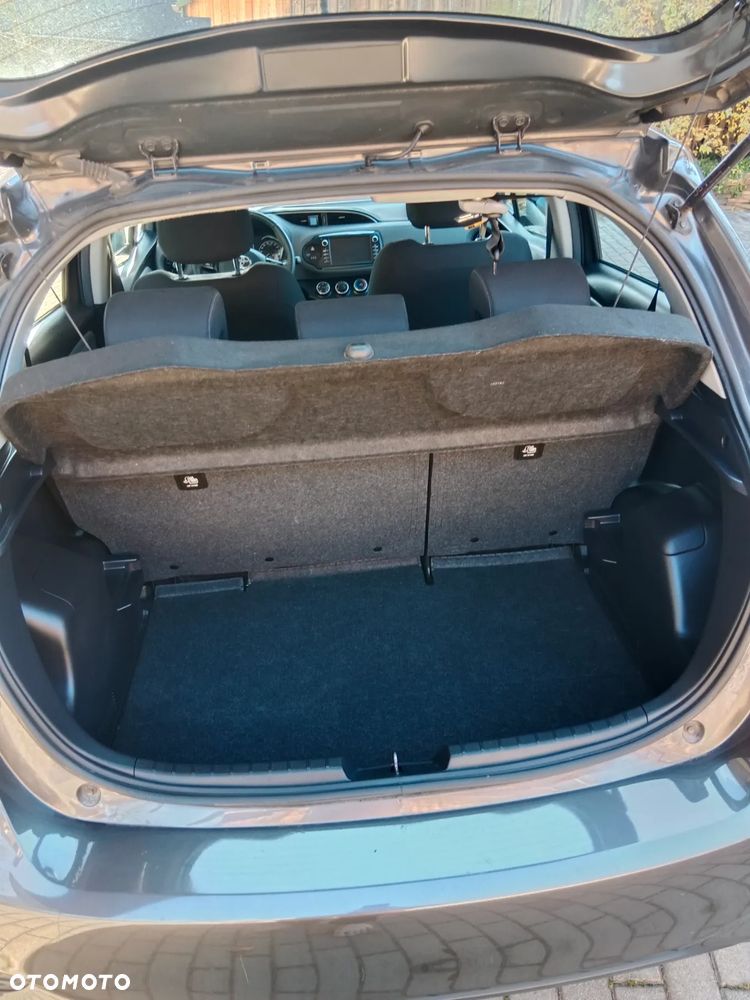 Toyota Yaris 1.0 VVT-i Team Deutschland - 30