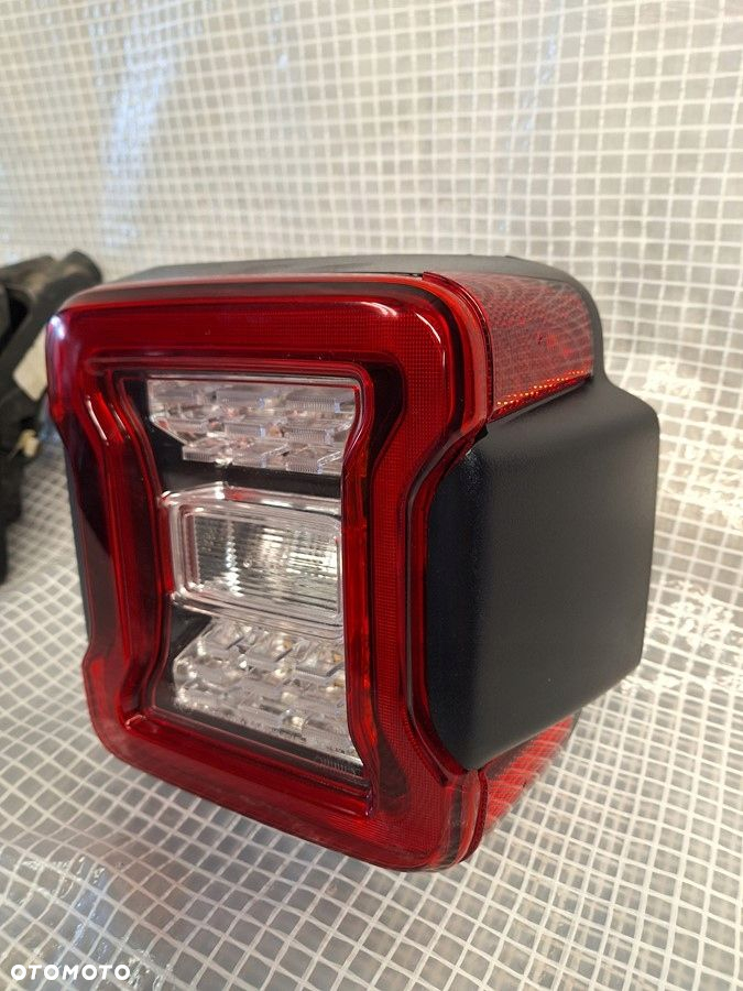 jeep wrangler jl  18-  lampa tyl tylna prawa led euro orginal . demont - 4