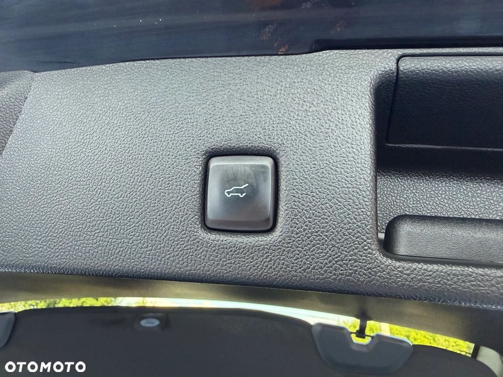 Ford Kuga 1.5 EcoBoost FWD ST-Line - 33