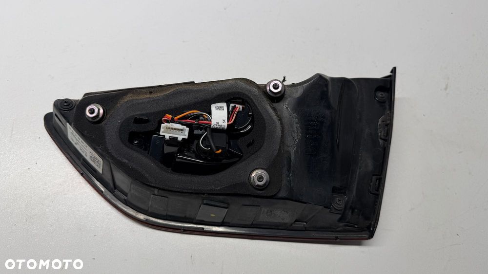 KIA CEED III KOMBI LAMPA LEWA TYŁ TYLNA W KLAPĘ LED 18- - 3