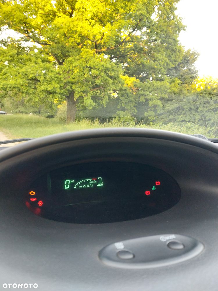 Toyota Yaris 1.0 Terra - 6