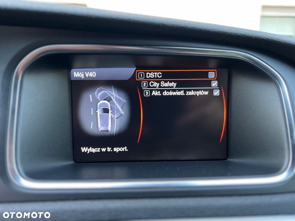 Volvo V40 D3 R Design - 22