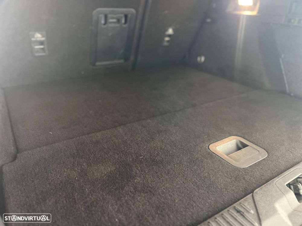 Ford Focus SW 1.0 EcoBoost MHEV ST-Line X - 11