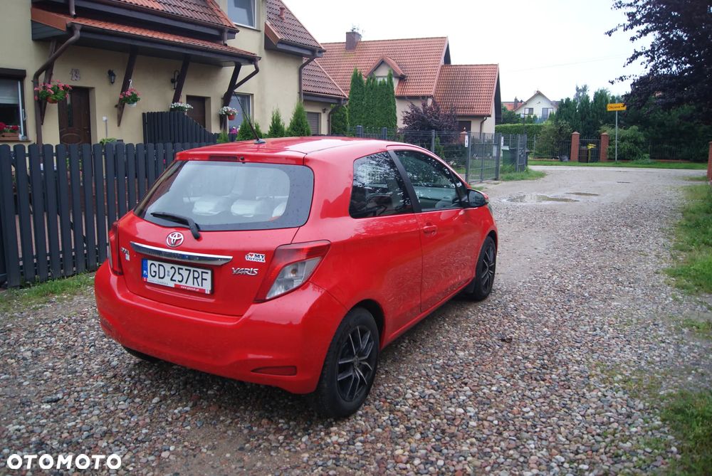 Toyota Yaris 1.0 Luna EU5 - 4