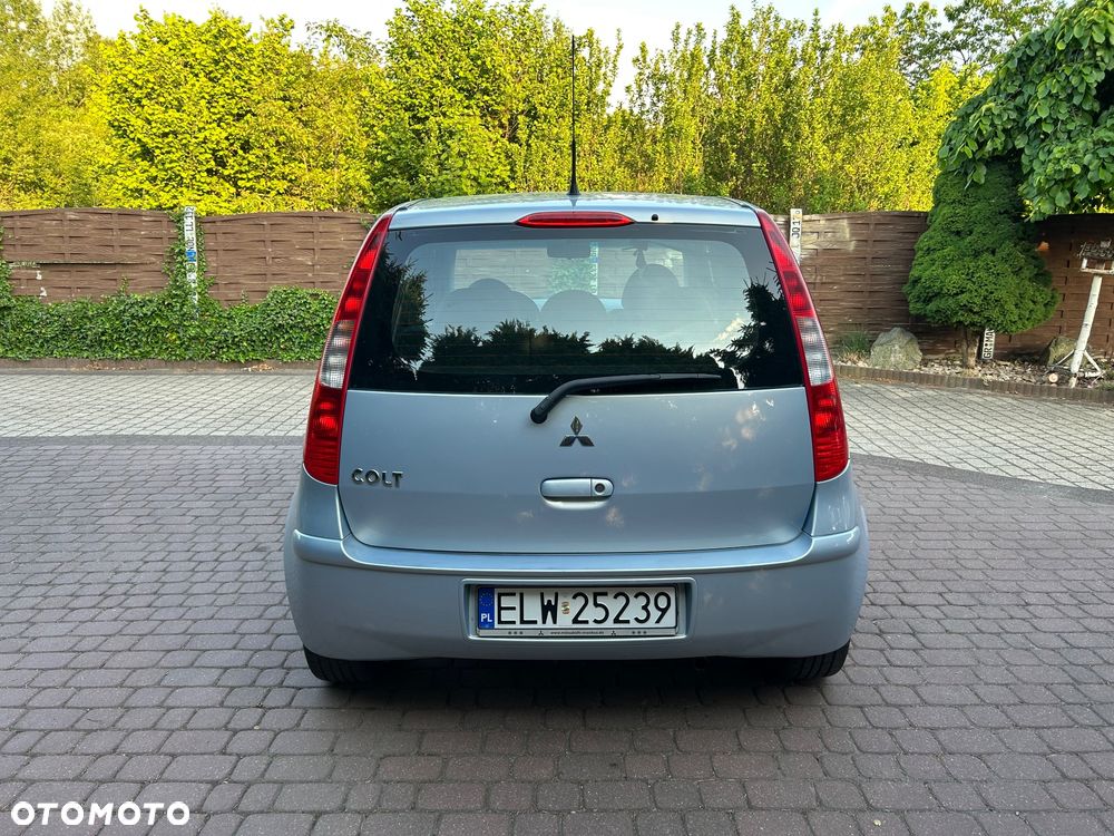 Mitsubishi Colt - 12