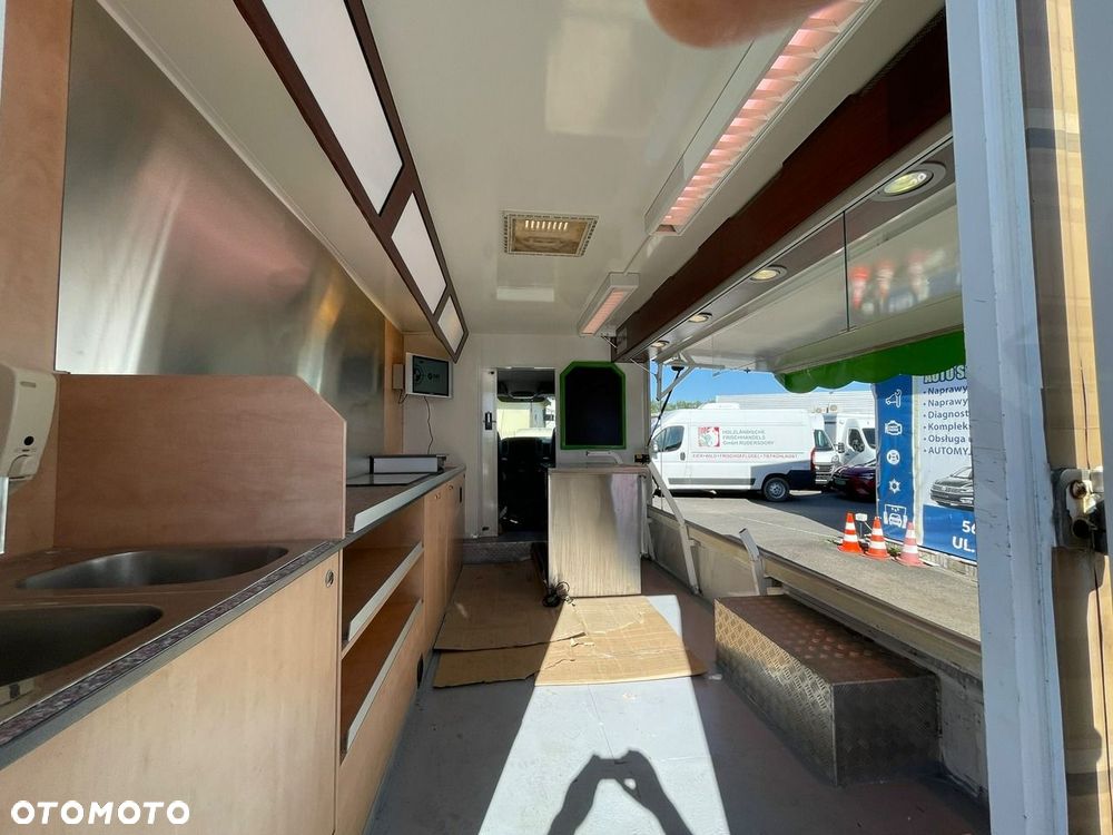 Mercedes-Benz Sprinter - 19
