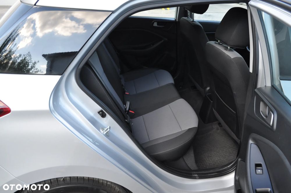 Hyundai i20 - 17