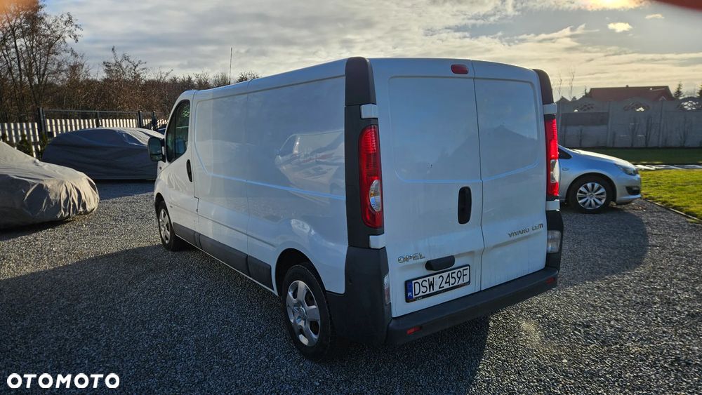 Opel Vivaro - 2