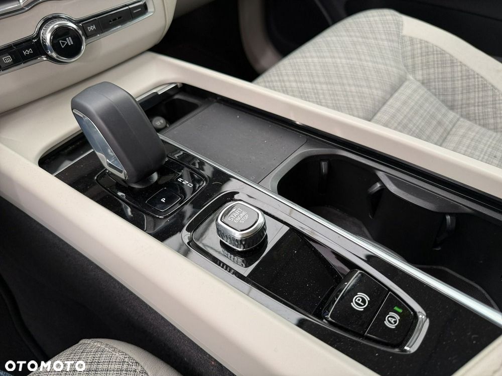 Volvo XC 60 - 19