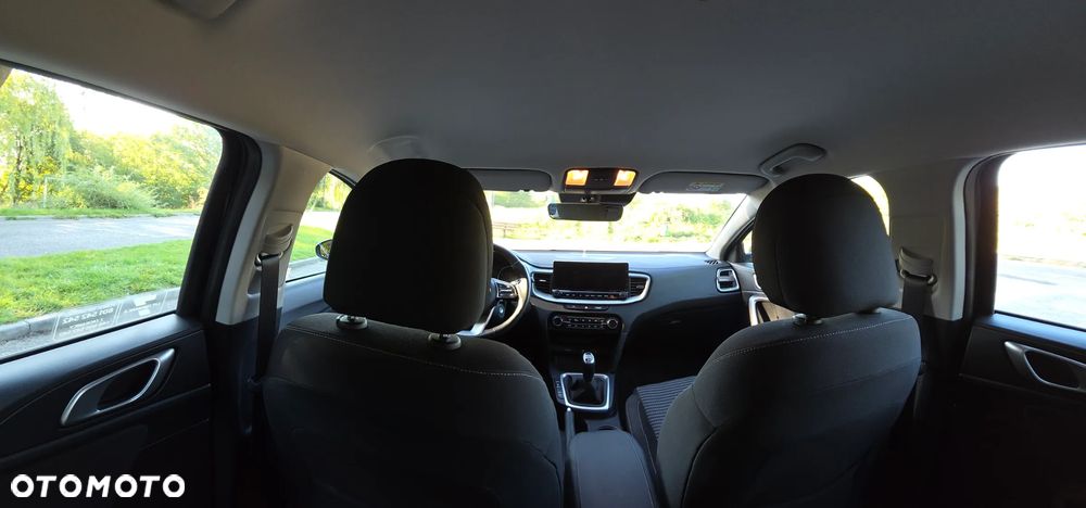 Kia Ceed - 24