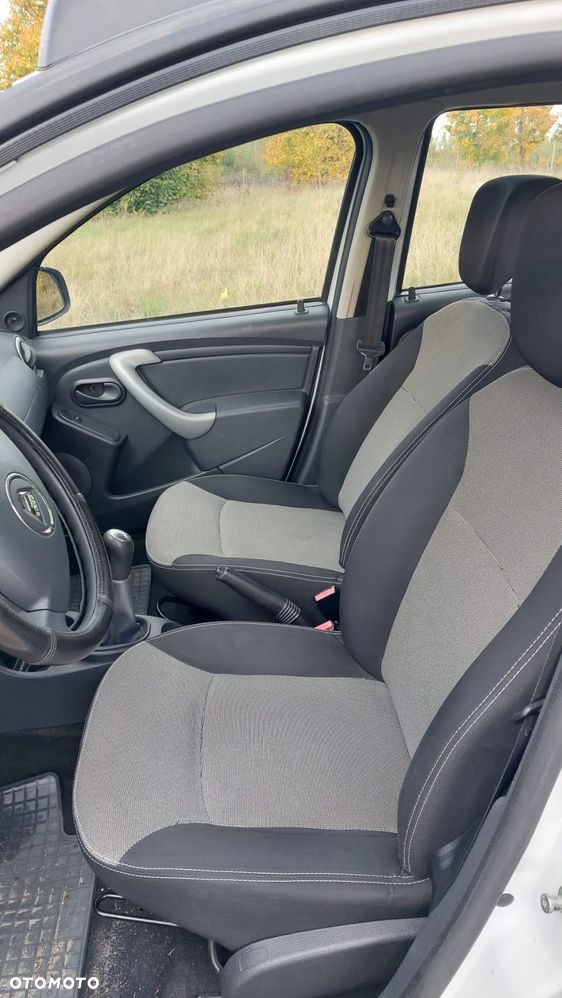 Dacia Duster 1.6 - 11