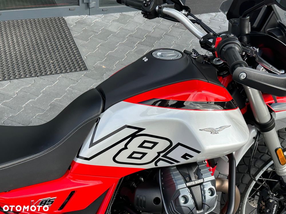 Moto Guzzi V85 - 13