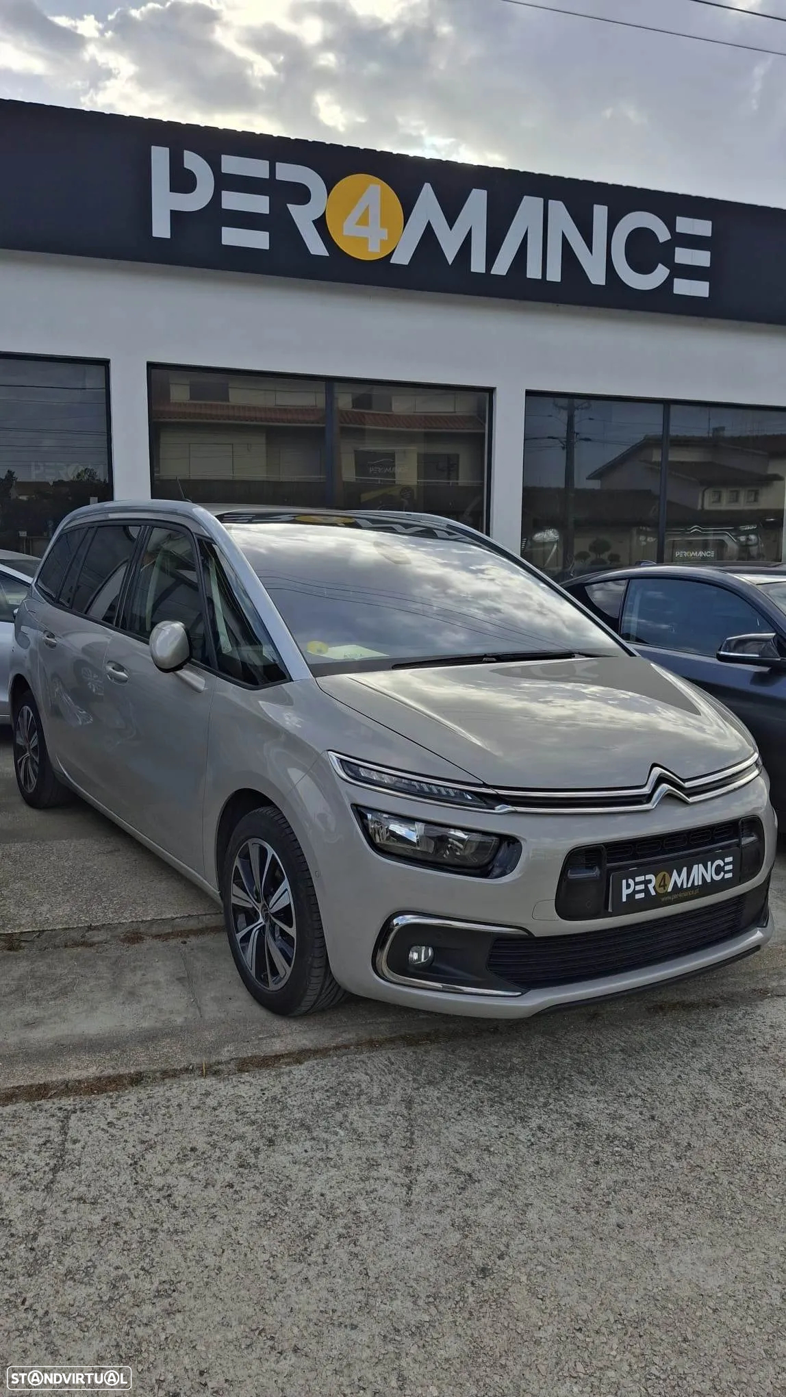 Citroën C4 Grand Picasso e-HDi 115 Intensive - 16
