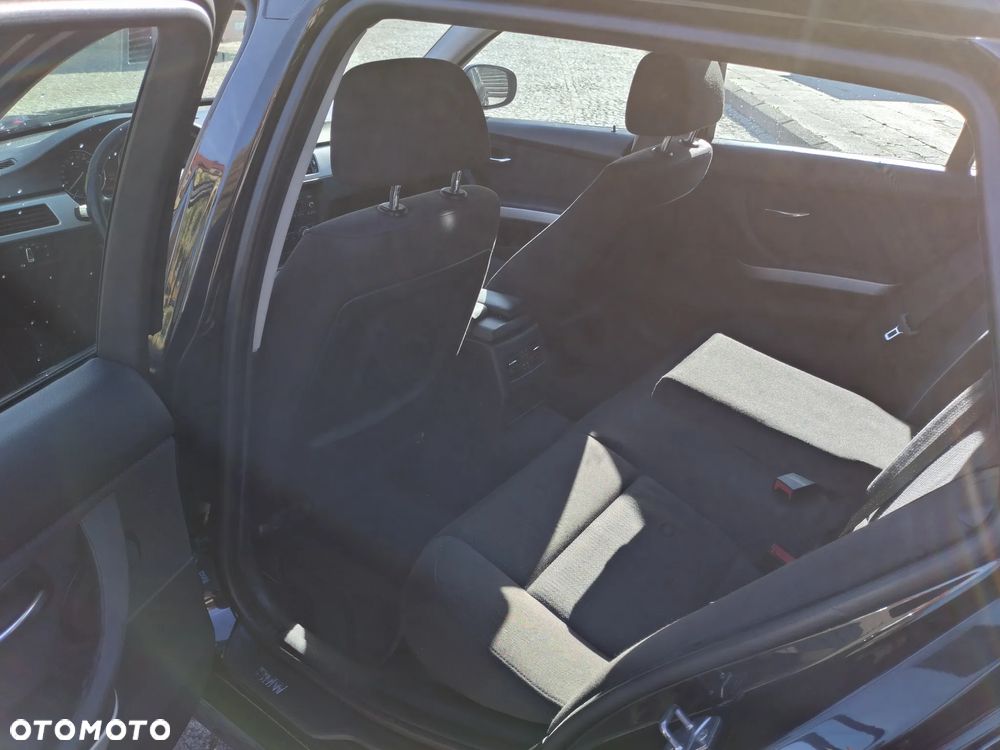 BMW Seria 3 320d - 14
