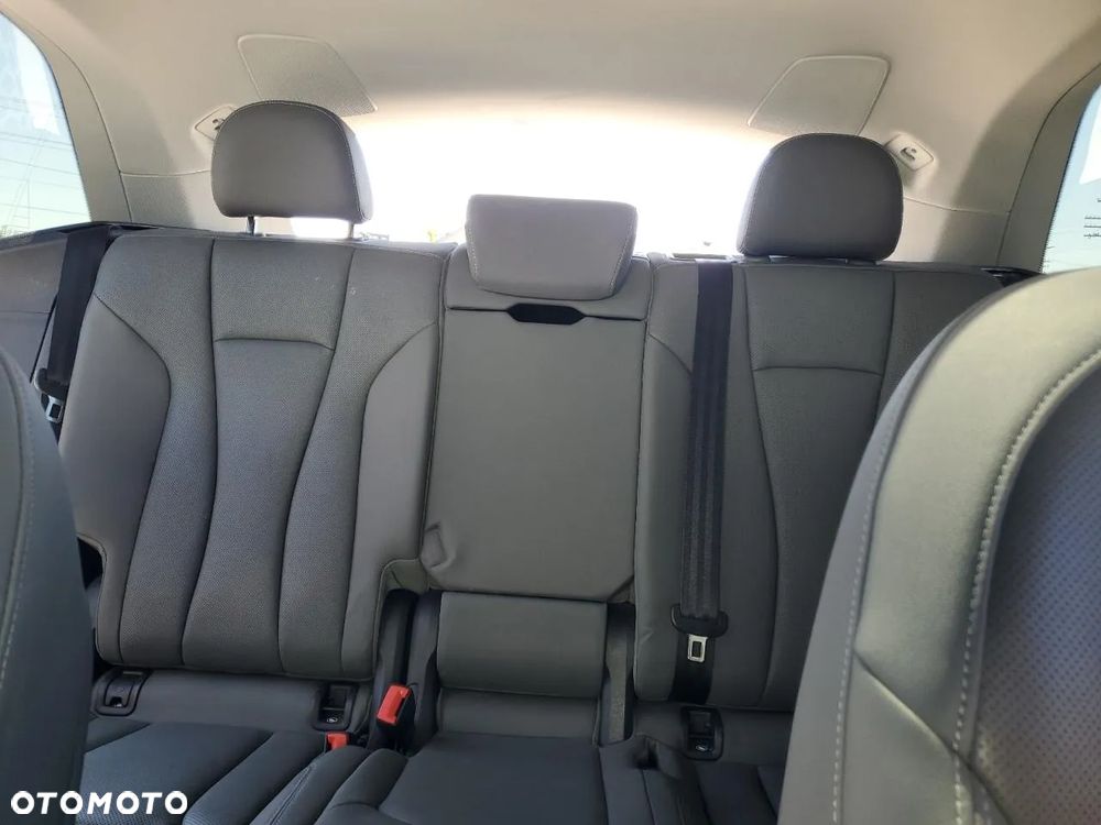Audi Q8 55 TFSI quattro tiptronic - 11