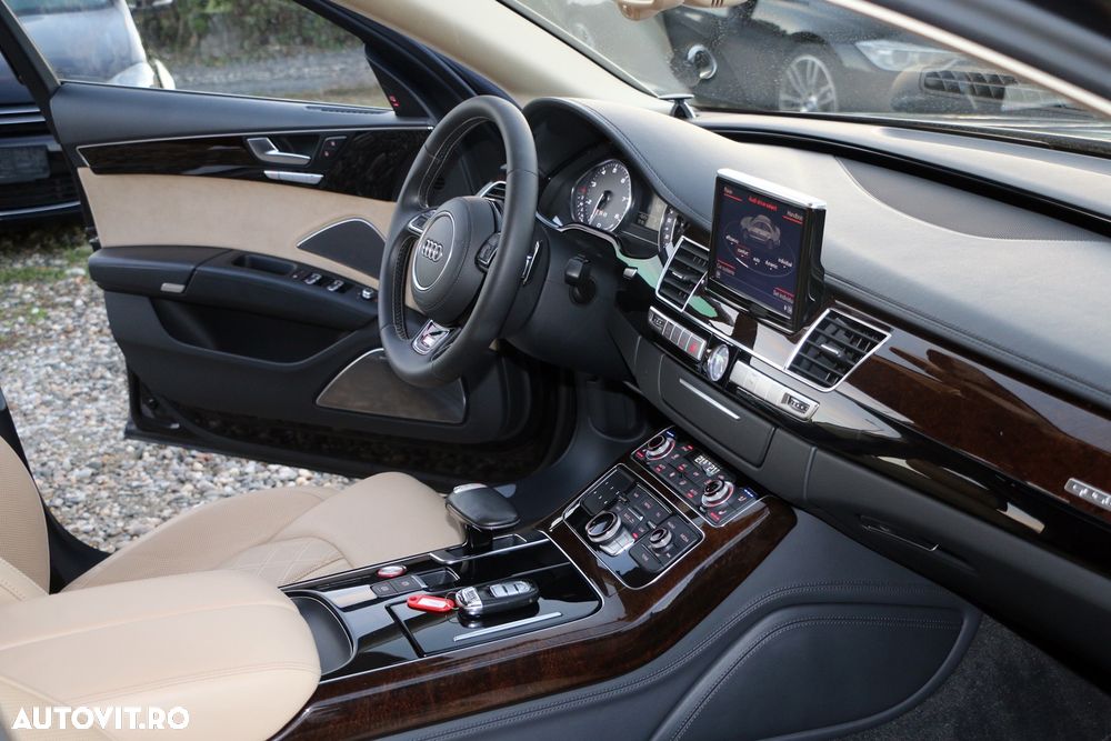 Audi S8 Standard - 19