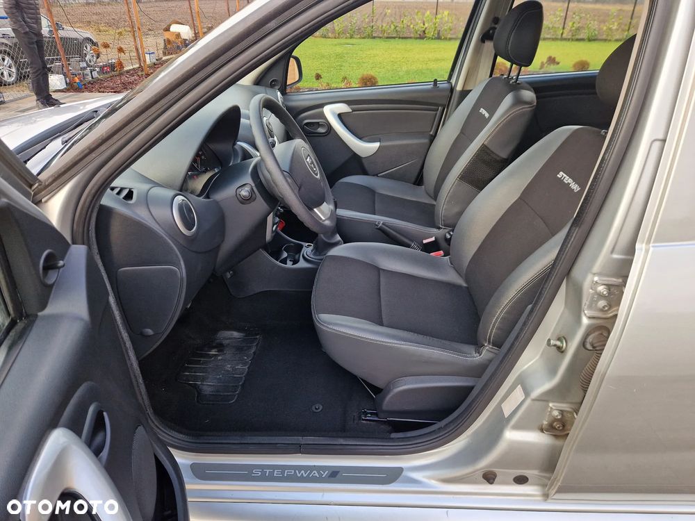 Dacia Sandero 1.6 MPI Stepway - 10