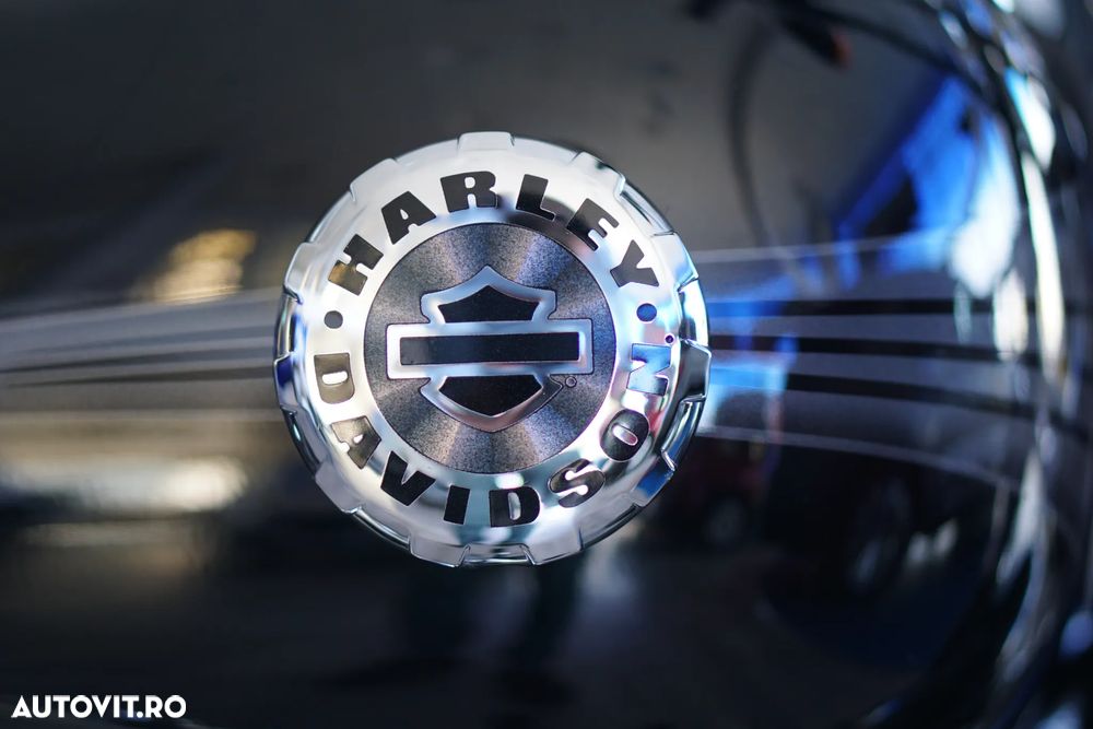 Harley-Davidson Softail Breakout FXSB - 27