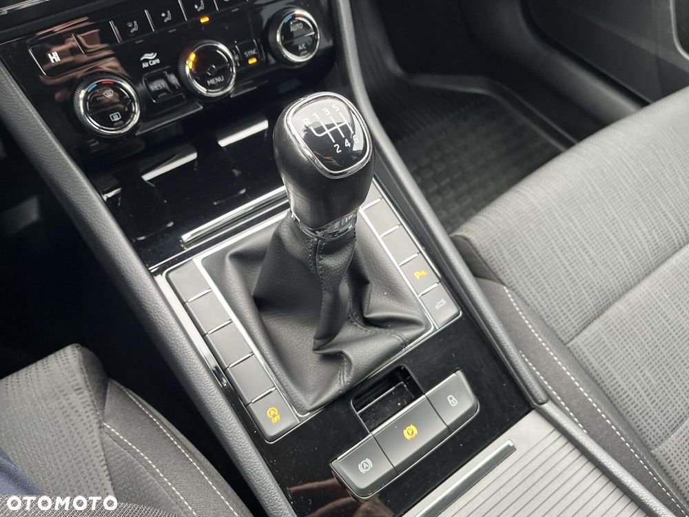 Skoda Superb 1.8 TSI Ambition - 28