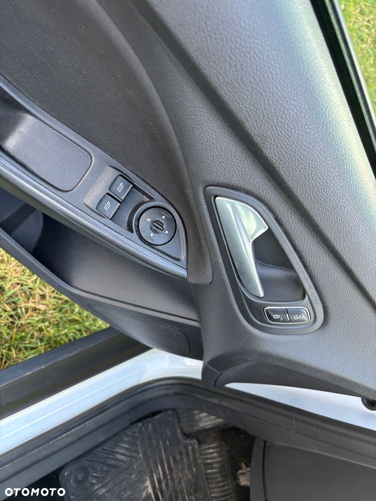 Ford Focus 1.6 TDCi Ambiente - 9