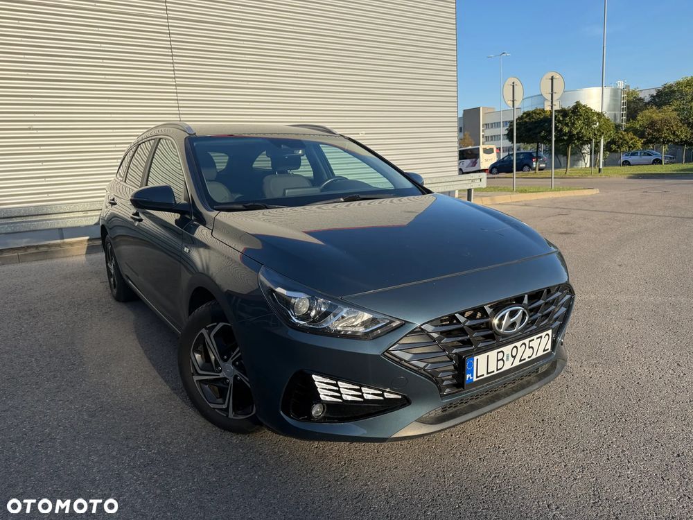 Hyundai i30 1.5 T-GDI 48V Comfort DCT - 2