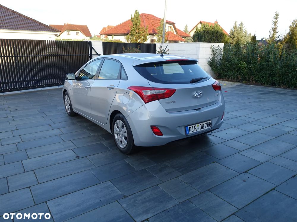 Hyundai i30 1.4 FIFA WM Edition - 6