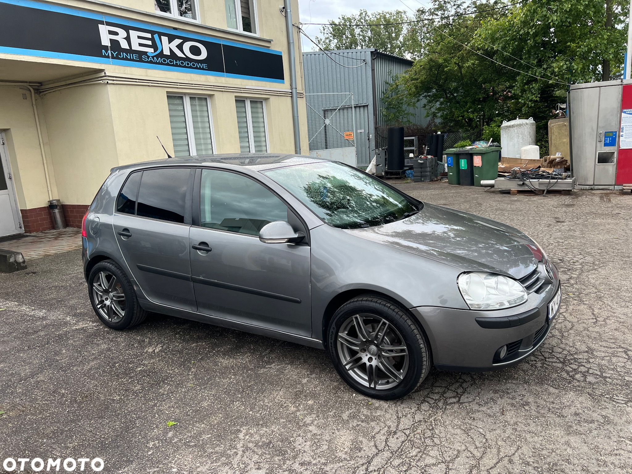 Volkswagen Golf - 5