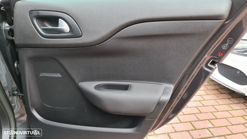 Citroën DS4 1.6 e-HDi So Chic ETG6 - 24