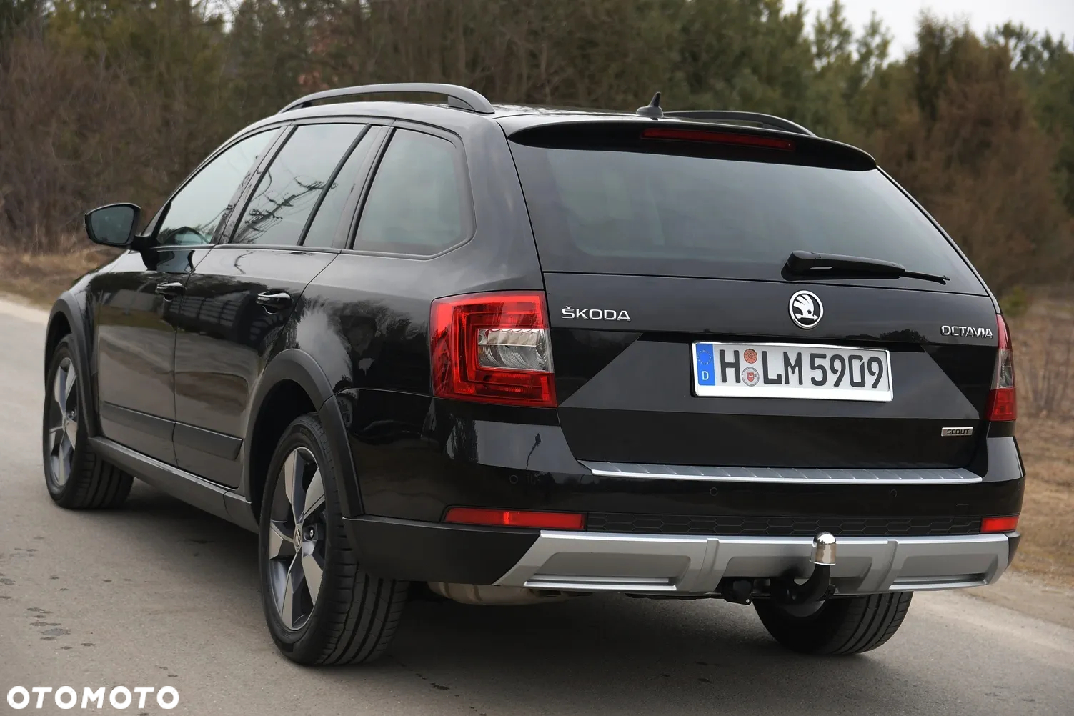 Skoda Octavia Combi 2.0 TDI 4x4 DSG Scout - 10