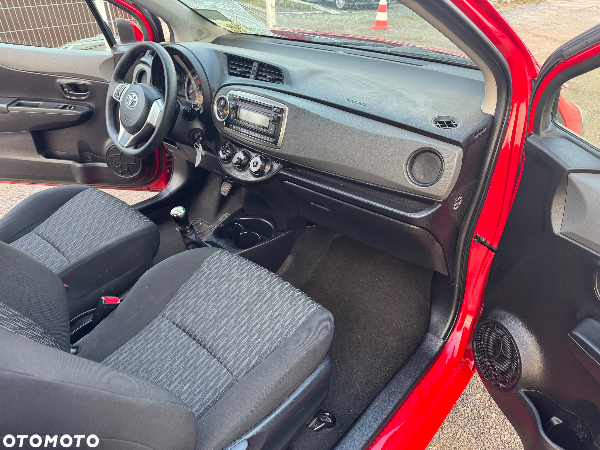 Toyota Yaris 1.0 Active - 8
