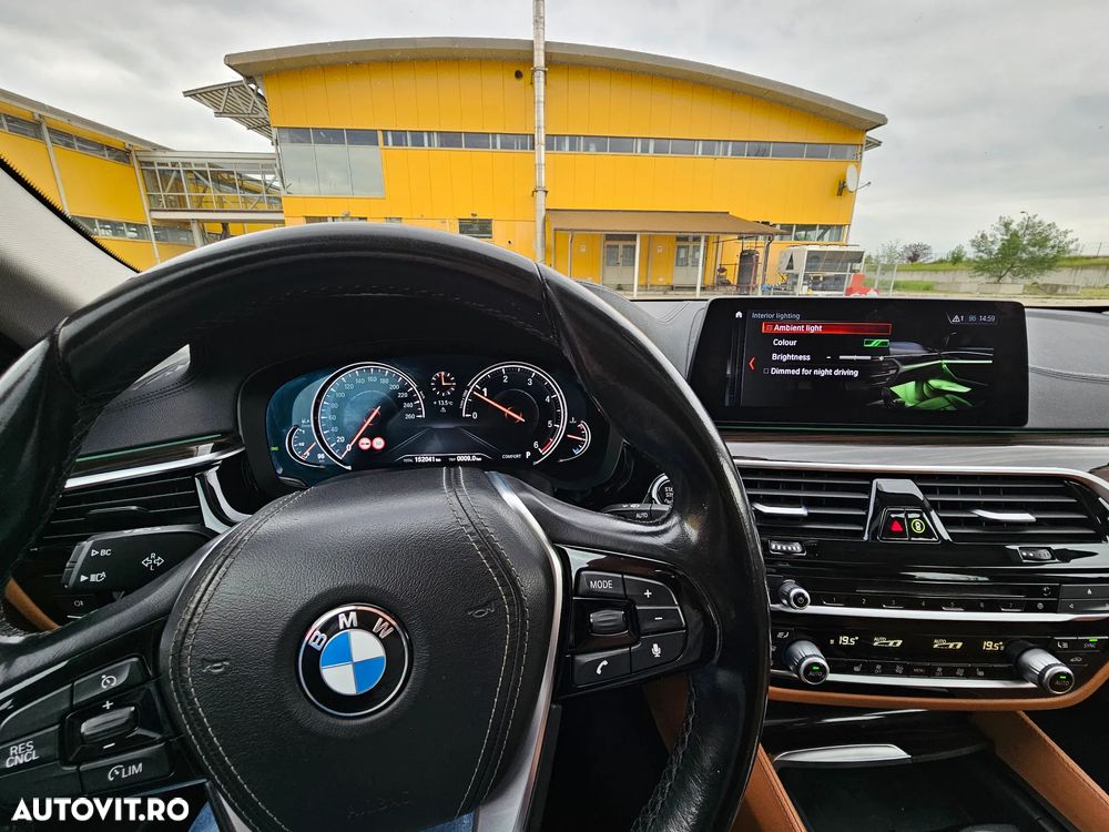 BMW Seria 5 520d Aut. Luxury Line - 12