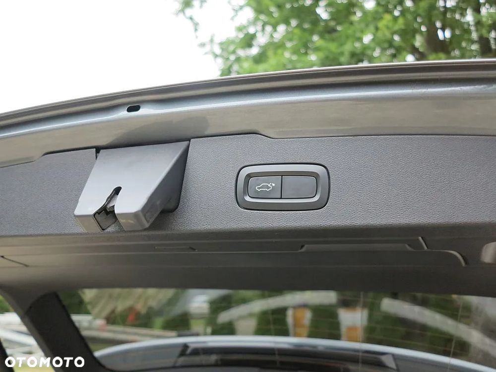 Volvo V60 D3 Momentum - 25