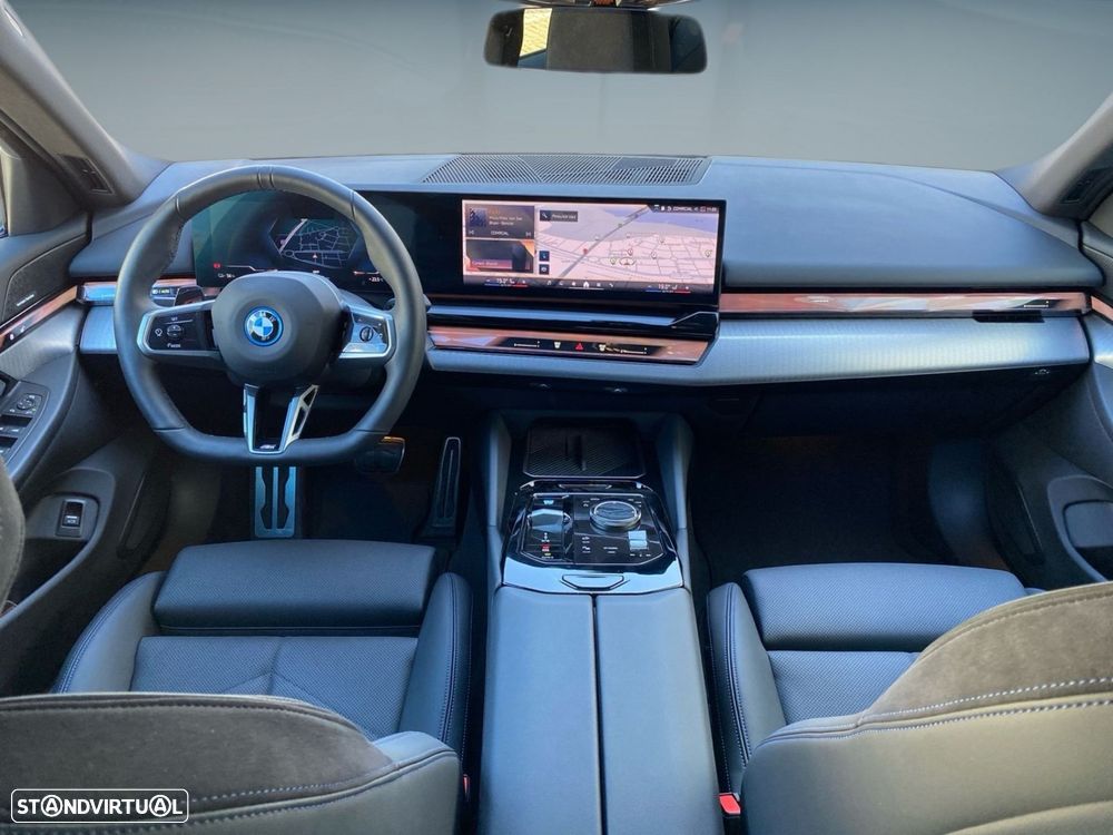 BMW i5 eDrive40 Pack Desportivo M - 4