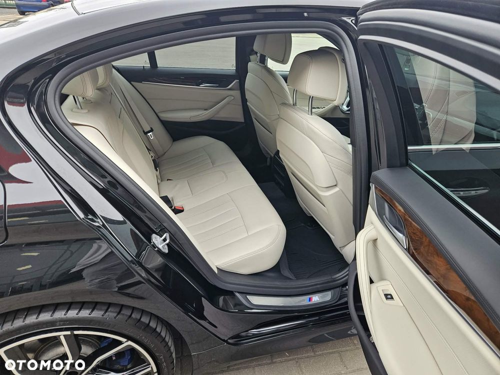 BMW Seria 5 530d xDrive Sport - 8
