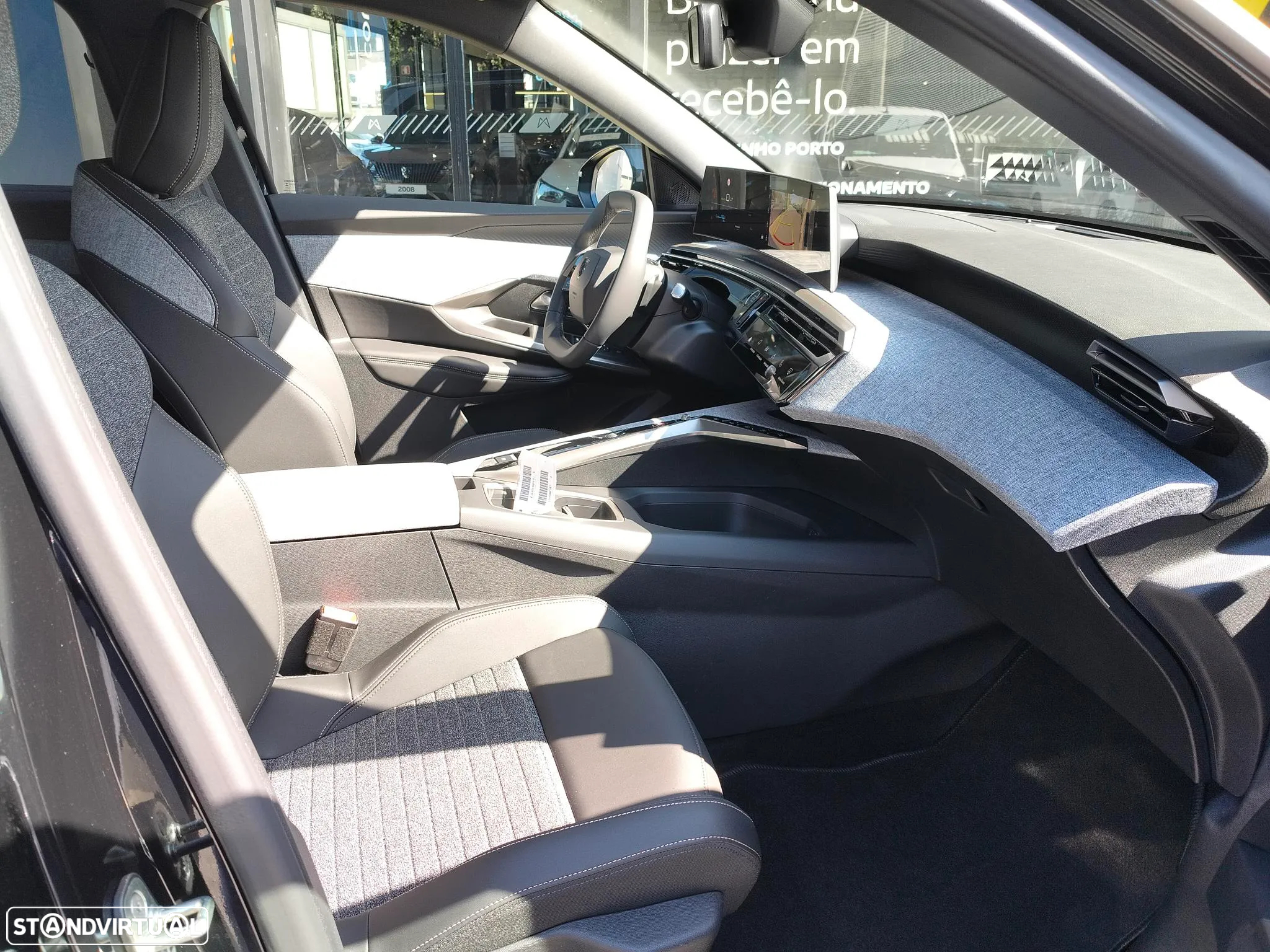 Peugeot E-5008 73 kWh Allure - 8