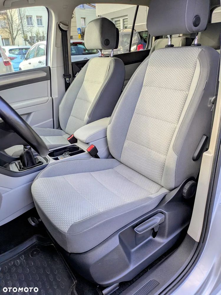Volkswagen Touran 1.6 TDI SCR (BlueMotion Technology) SOUND - 14