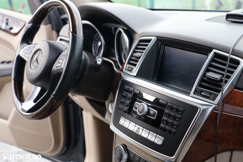 Mercedes-Benz ML 350 BlueTec 4MATIC Aut - 15