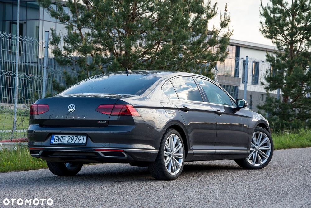 Volkswagen Passat - 6