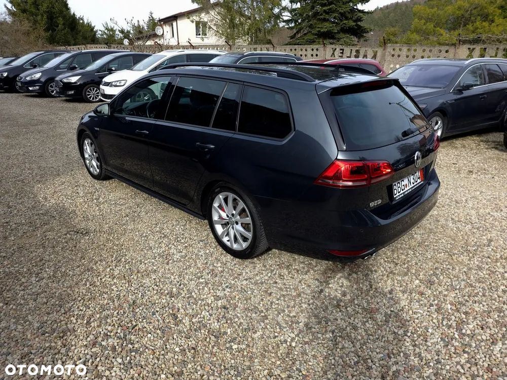 Volkswagen Golf - 4