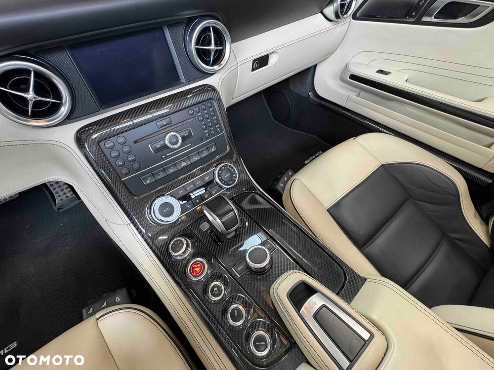 Mercedes-Benz SLS SPEEDSHIFT DCT - 18