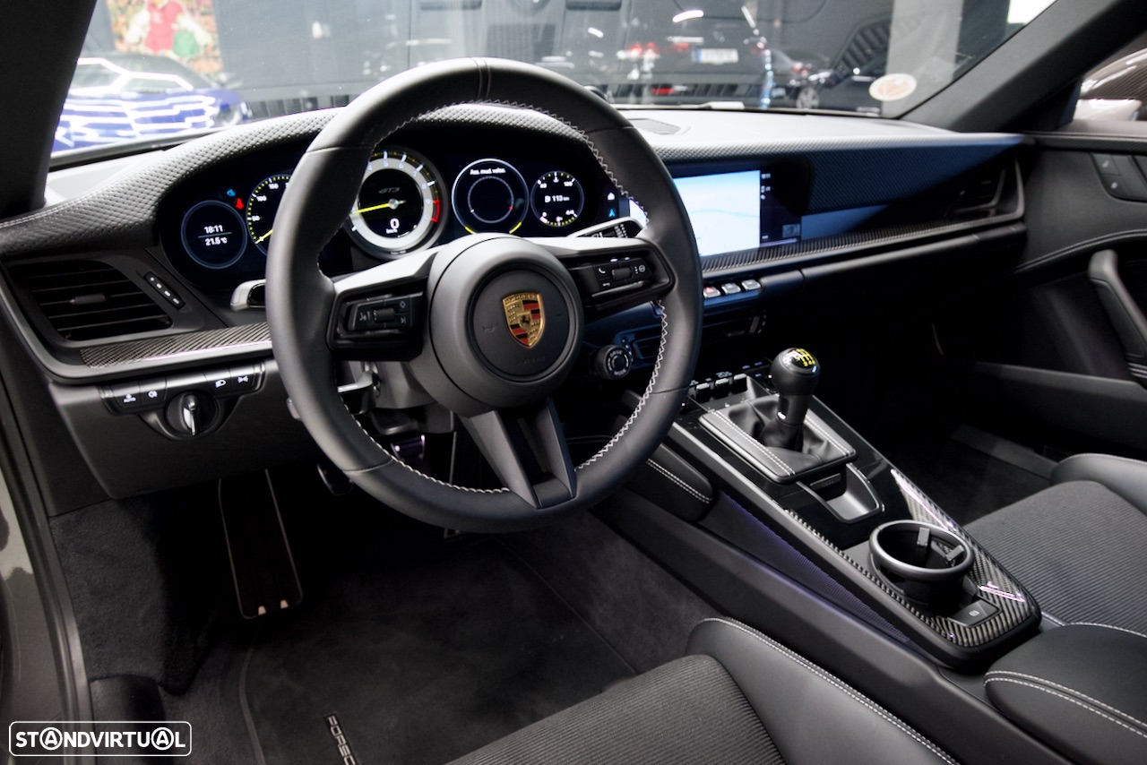 Porsche 911 (992) GT3 Touring Package - 27
