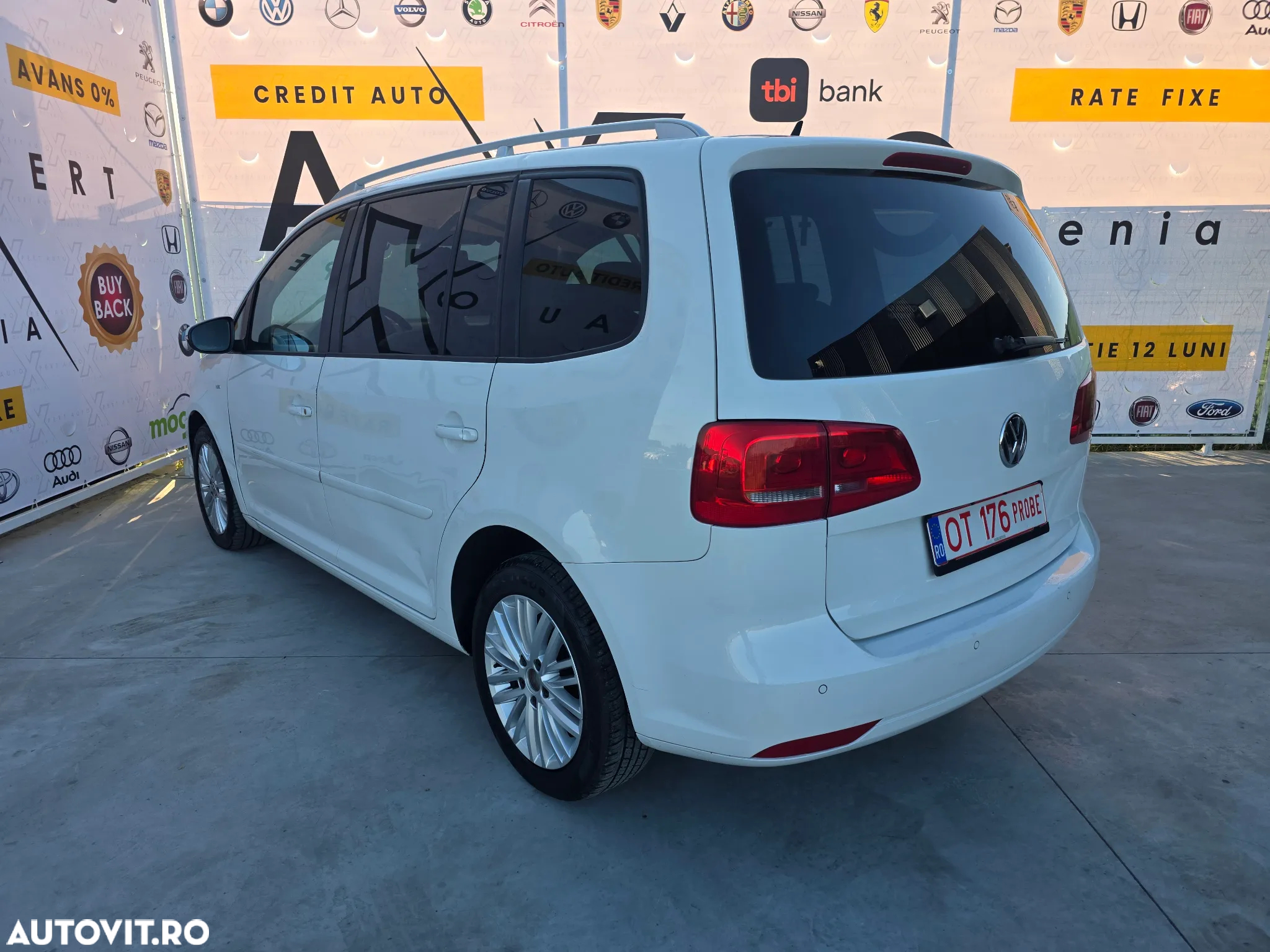 Volkswagen Touran 1.6 TDI DPF BlueMotion Technology DSG Cup - 4